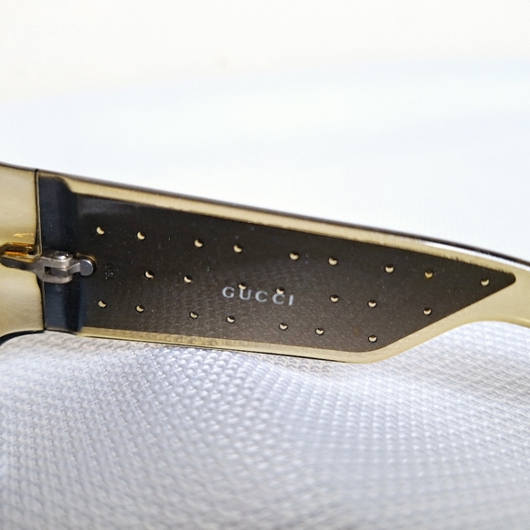 Vintage Gucci #GG 2103 " The Platinum Reflections"   sunglasses. - Picture 4 of 8